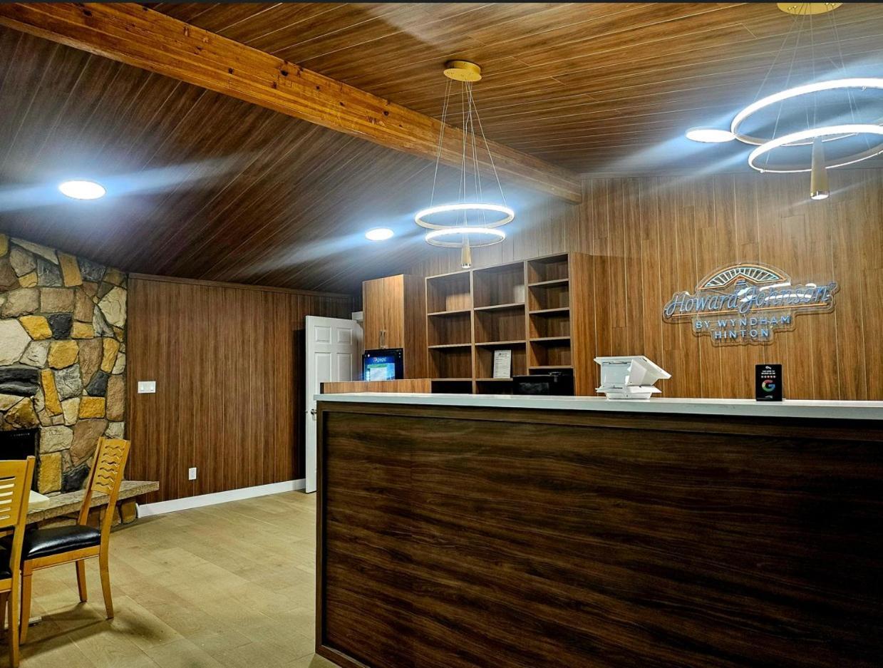 Tara Vista Inn Hinton Bagian luar foto