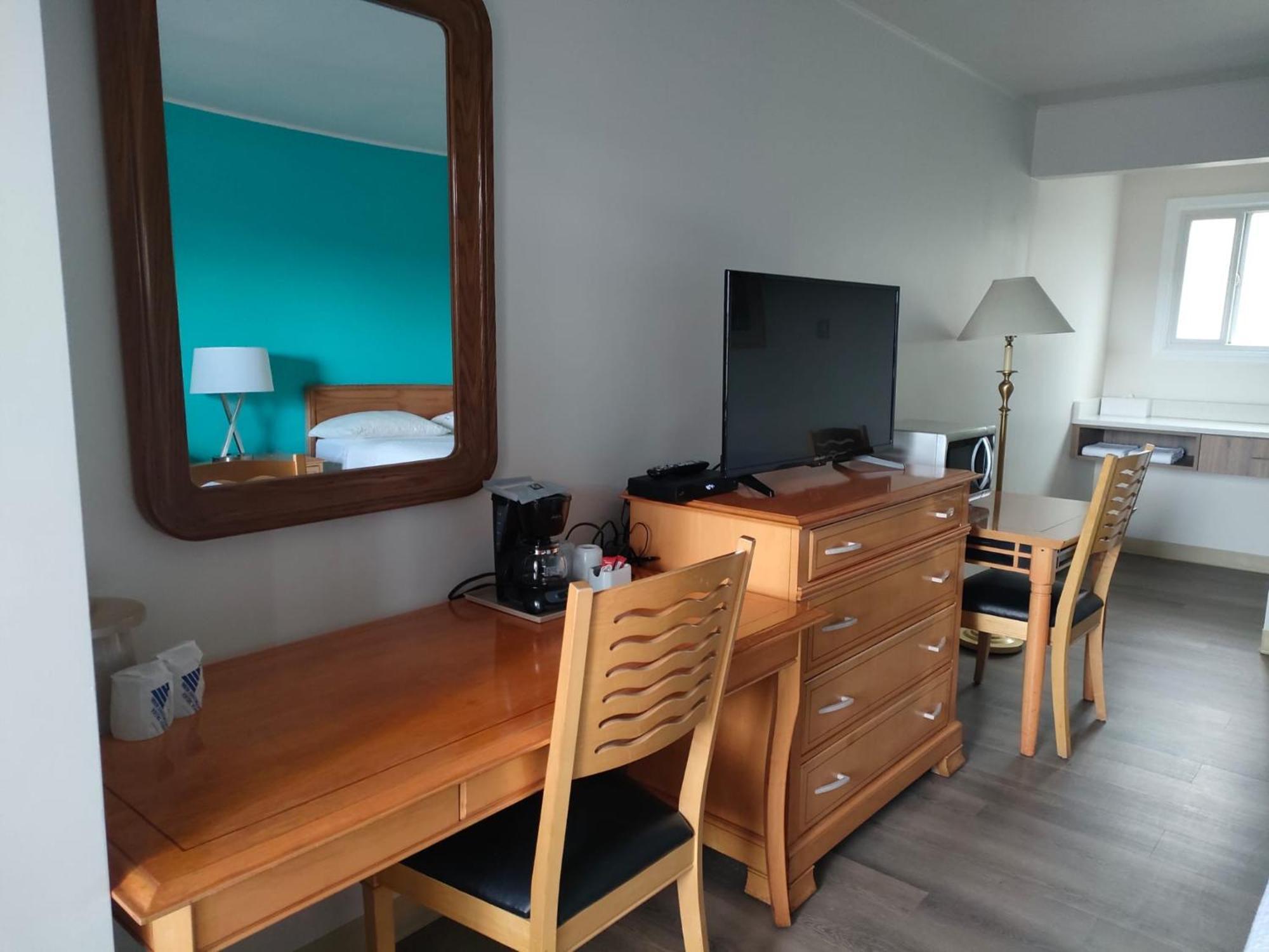 Tara Vista Inn Hinton Bagian luar foto